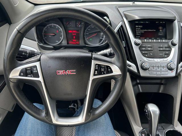 Photo of 2015 Summit White GMC Terrain
