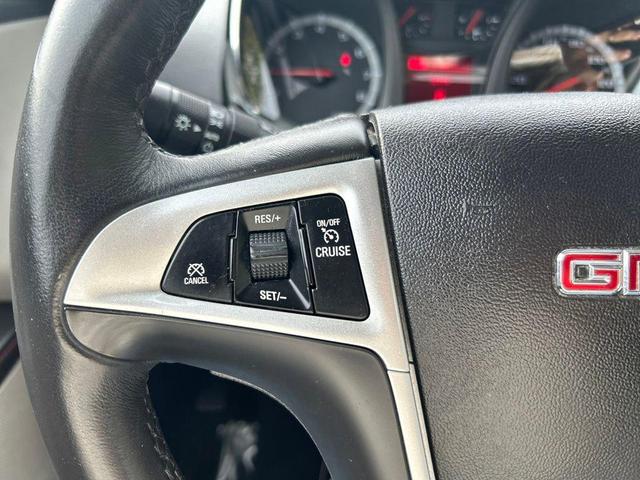 Photo of 2015 Summit White GMC Terrain