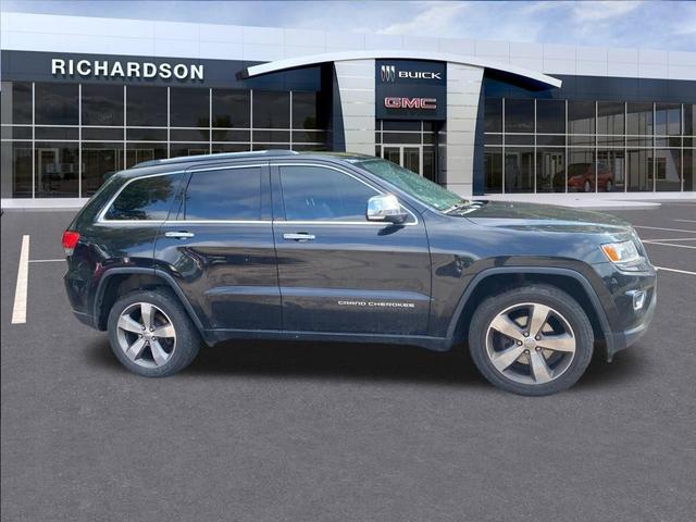 Photo of 2014 Brilliant Black Crystal Pearlcoat Jeep Grand Cherokee