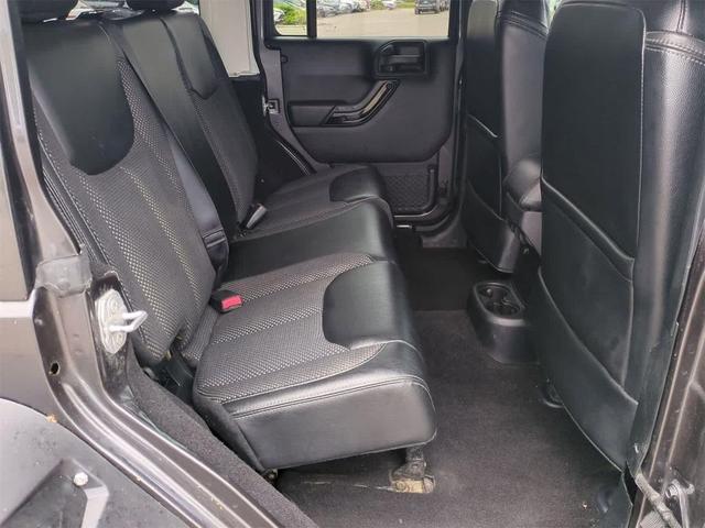 Photo of 2016 Granite Crystal Metallic Jeep Wrangler Unlimited