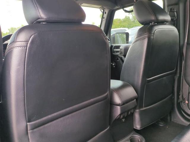 Photo of 2016 Granite Crystal Metallic Jeep Wrangler Unlimited