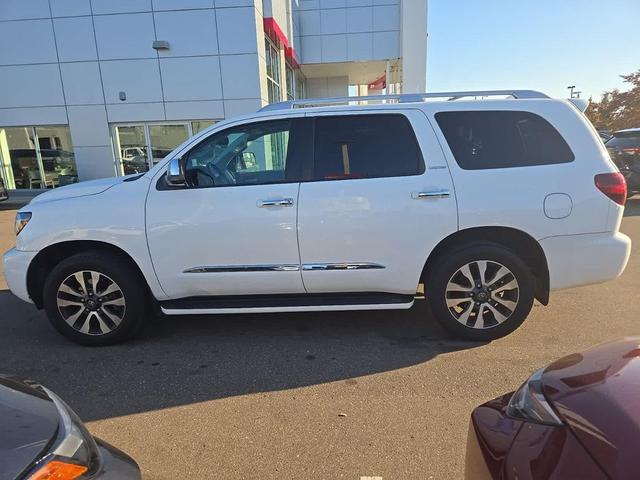 Photo of 2021 Super White Toyota Sequoia