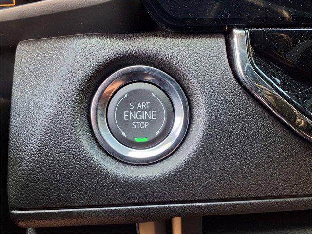 Photo of 2025 White Chevrolet Colorado