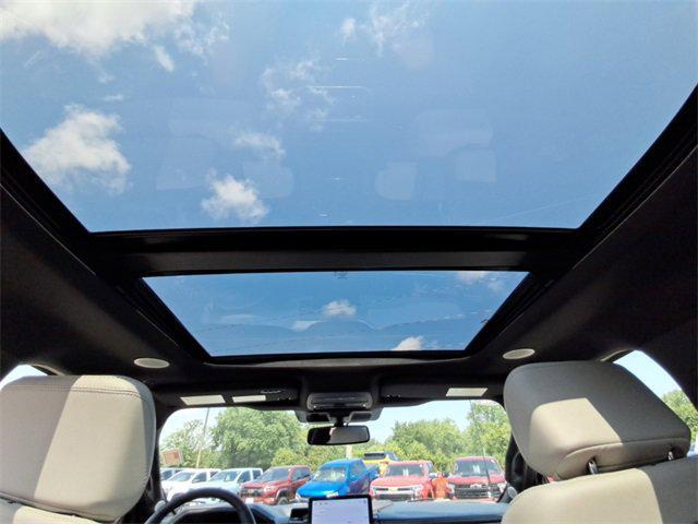 Photo of 2023 White Ford F-150 Lightning