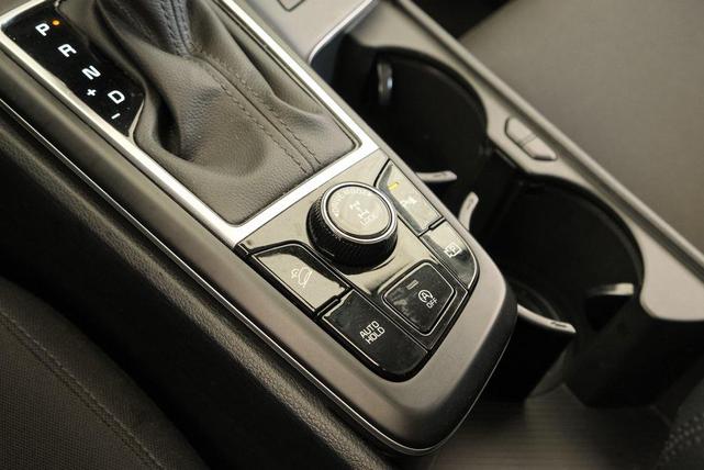 Photo of 2024 Gravity Gray Kia Sportage