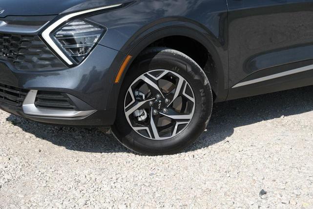 Photo of 2024 Gravity Gray Kia Sportage
