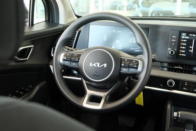 Photo of 2024 Gravity Gray Kia Sportage