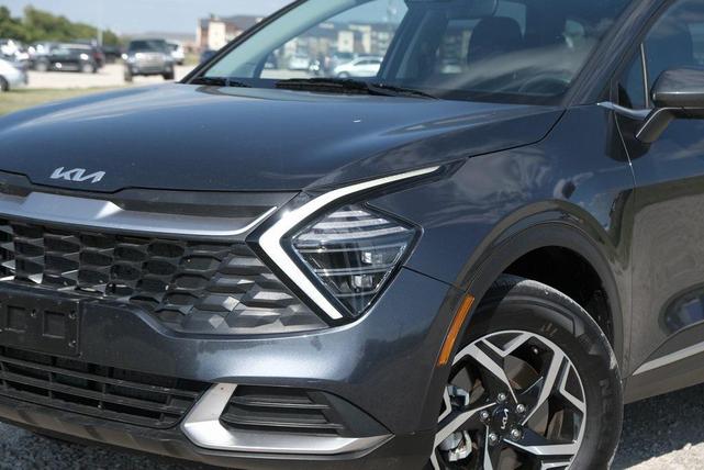 Photo of 2024 Gravity Gray Kia Sportage