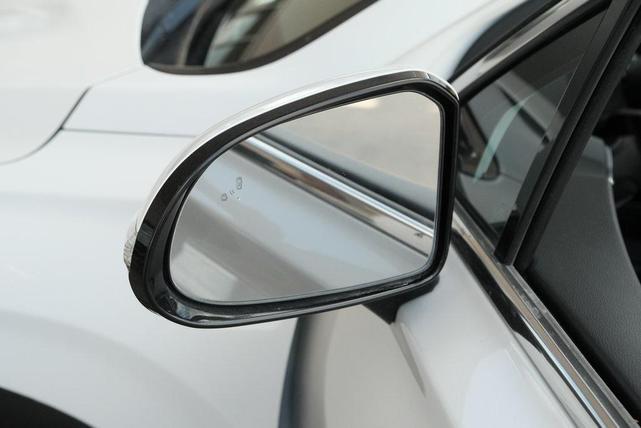 Photo of 2023 Serenity White Pearl Hyundai SANTA FE