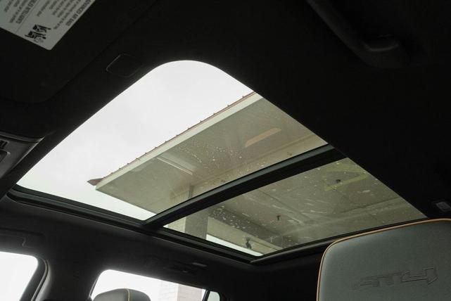 Photo of 2023 Titanium Rush Metallic GMC Yukon