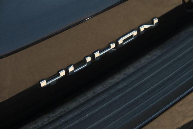 Photo of 2023 Titanium Rush Metallic GMC Yukon