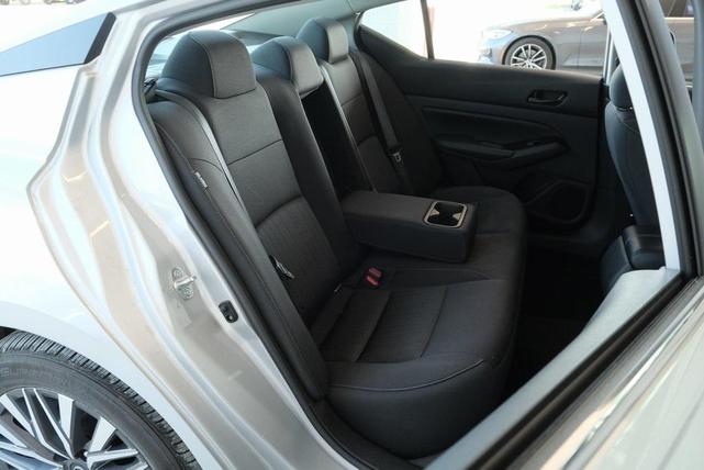 Photo of 2023 Brilliant Silver Metallic Nissan Altima