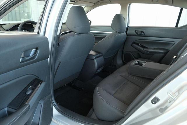 Photo of 2023 Brilliant Silver Metallic Nissan Altima