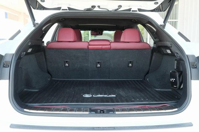 Photo of 2017 White Lexus RX 350