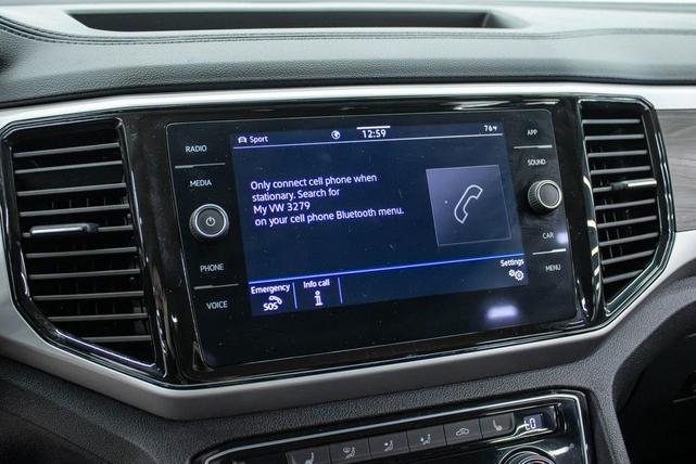 Photo of 2023 Pure White Volkswagen Atlas