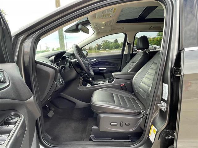Photo of 2017 Gray Ford Escape