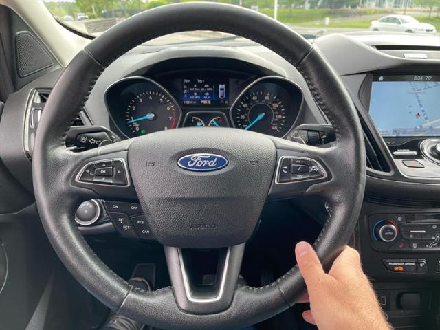 Photo of 2017 Gray Ford Escape