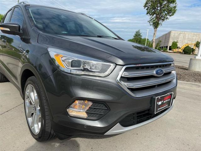 Photo of 2017 Gray Ford Escape