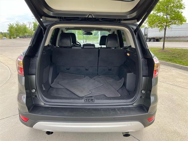 Photo of 2017 Gray Ford Escape