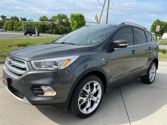 Photo of 2017 Gray Ford Escape