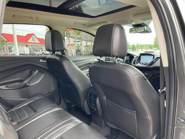 Photo of 2017 Gray Ford Escape
