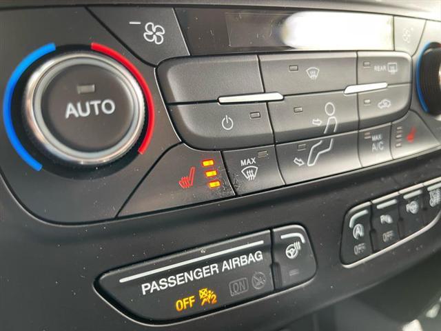 Photo of 2017 Gray Ford Escape