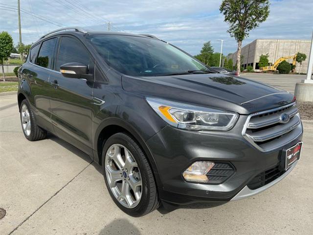 Photo of 2017 Gray Ford Escape