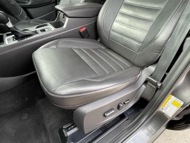 Photo of 2017 Gray Ford Escape