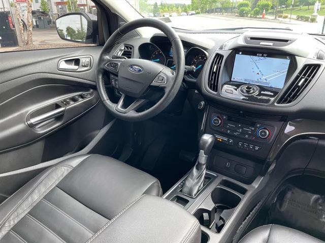 Photo of 2017 Gray Ford Escape