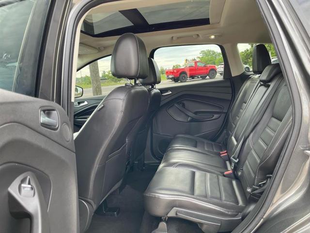 Photo of 2017 Gray Ford Escape