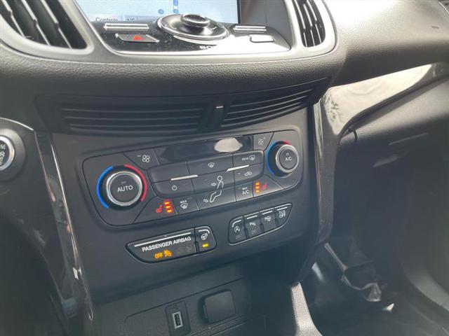Photo of 2017 Gray Ford Escape