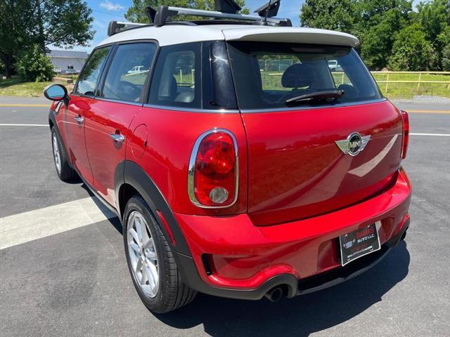Photo of 2015 Red MINI Countryman