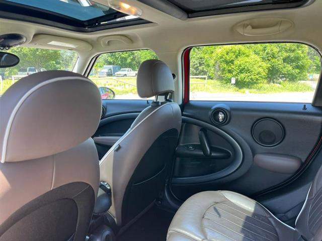 Photo of 2015 Red MINI Countryman