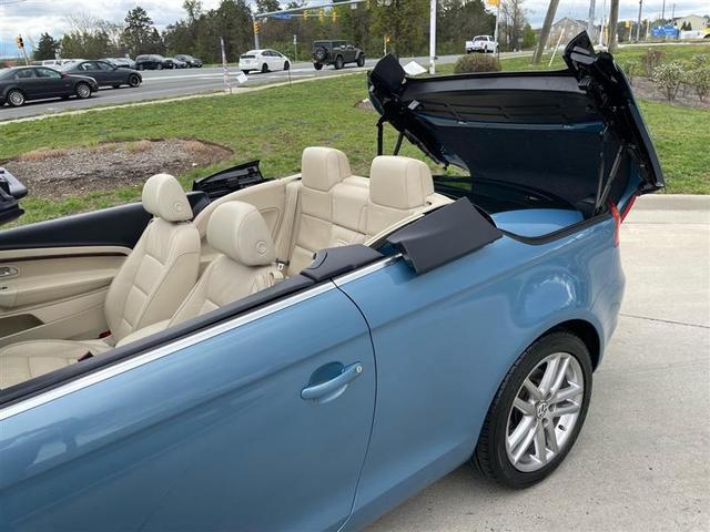Photo of 2008 Blue Volkswagen Eos