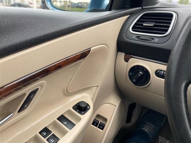 Photo of 2008 Blue Volkswagen Eos