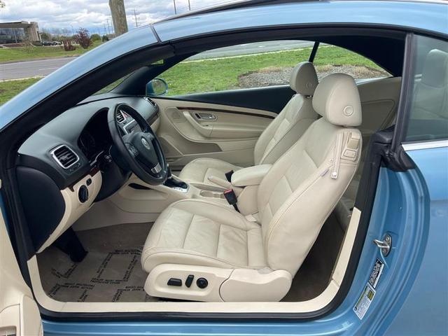 Photo of 2008 Blue Volkswagen Eos