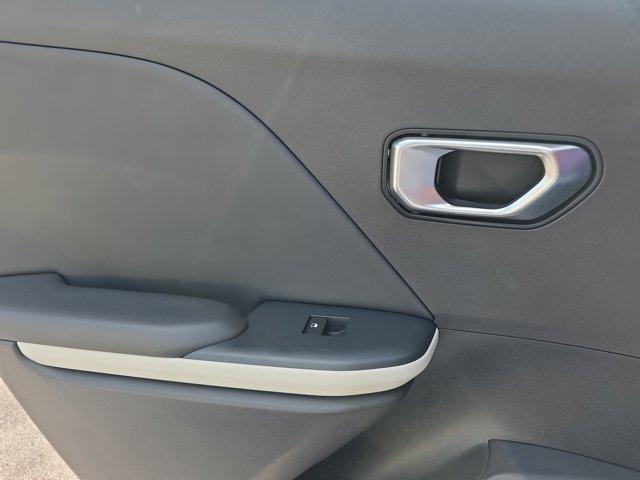 Photo of 2025 Snow White Pearl Kia K4
