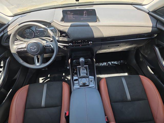 Photo of 2024 Zircon Mazda CX-30