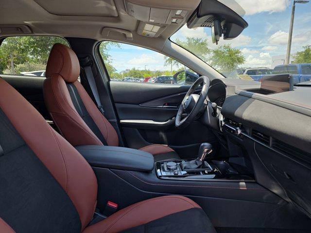 Photo of 2024 Zircon Mazda CX-30