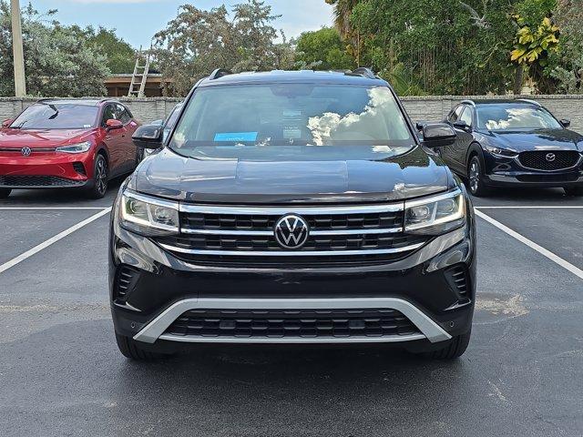 Photo of 2022 Deep Black Pearl Effect Volkswagen Atlas