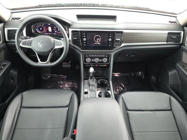 Photo of 2022 Platinum Gray Metallic Volkswagen Atlas