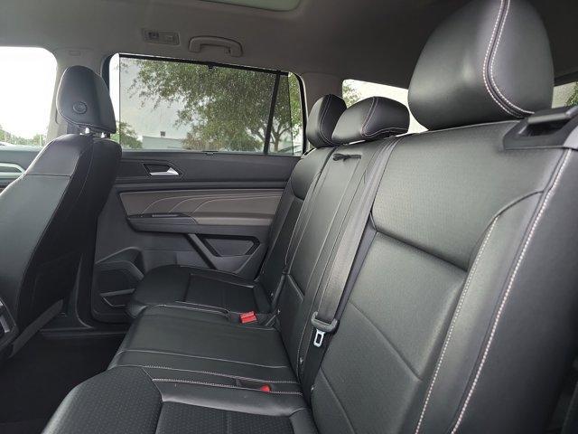 Photo of 2022 Platinum Gray Metallic Volkswagen Atlas