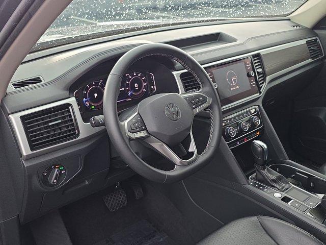 Photo of 2022 Platinum Gray Metallic Volkswagen Atlas
