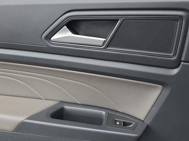 Photo of 2022 Platinum Gray Metallic Volkswagen Atlas