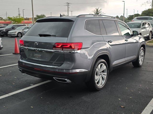 Photo of 2022 Platinum Gray Metallic Volkswagen Atlas