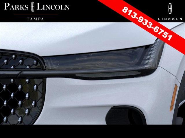Photo of 2025 White Platinum Metallic Tri-Coat Lincoln Nautilus