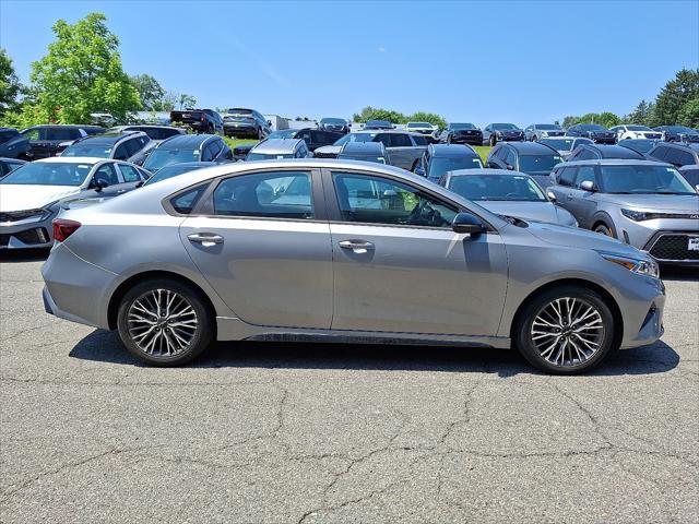 Photo of 2022 Steel Gray Kia Forte