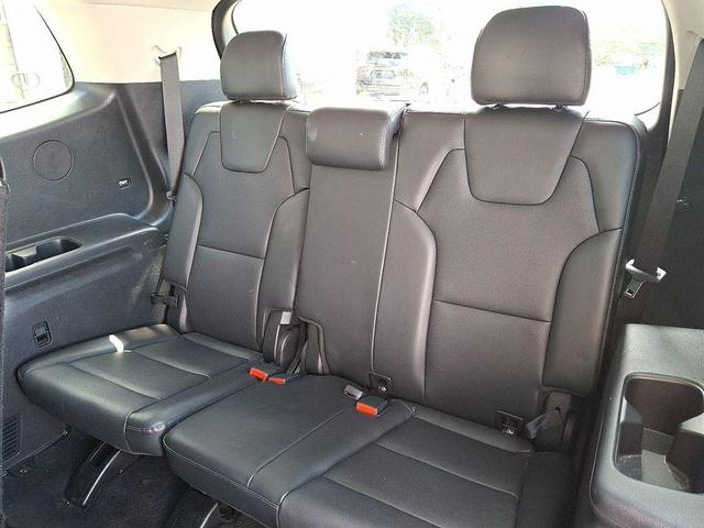 Photo of 2021 Glacial White Pearl Kia Telluride