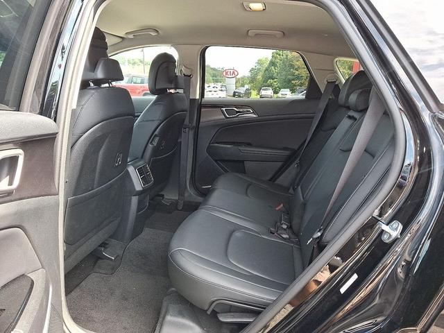 Photo of 2023 Ebony Black Kia Sportage