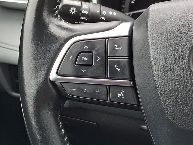 Photo of 2021 Blizzard Pearl Toyota Highlander